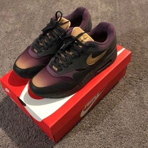 Nike air max 1 pro premium sz 9.5